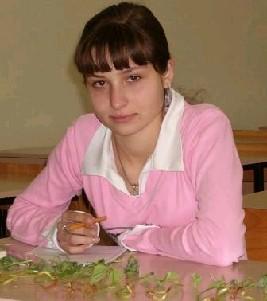Оля Маньковская, ученица 10 класса.