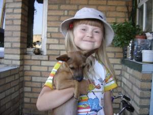 Очень весёлая девочка Юля Бранец. Люблю учиться в школе, читать и животных.