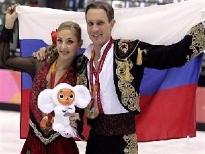 Олимпийские чемпионы Т.Навка и Р.Костомаров