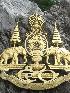 Золотая фигурка возле статуи Великого Будды, г. Паттайа, Таиланд